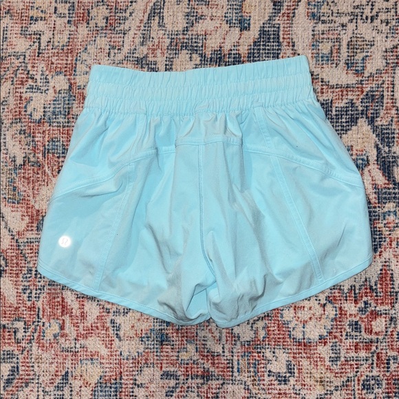 Lululemon Tracker Short 4” in Icing Blue SZ 4 EUC - Picture 5 of 6